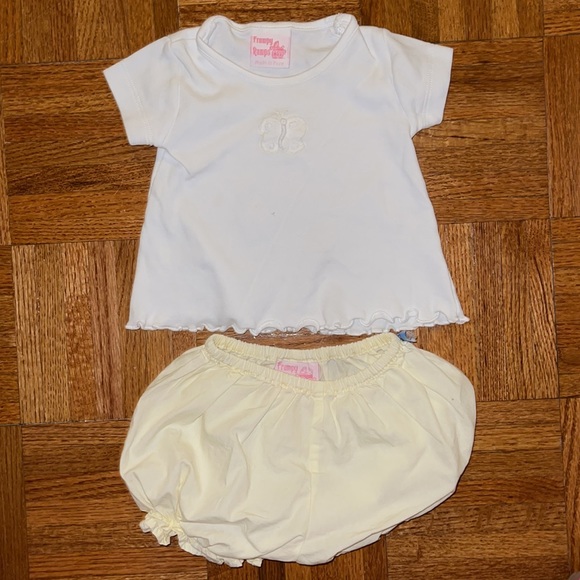 Frumpy Rumps 9 months matching set. Butterfly embroidery top ruffle diaper cover - Picture 6 of 7